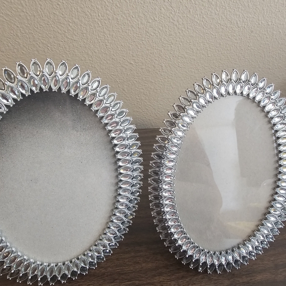 2 Rhinestone Silver Oval Photo Frames - Picture 3 of 4